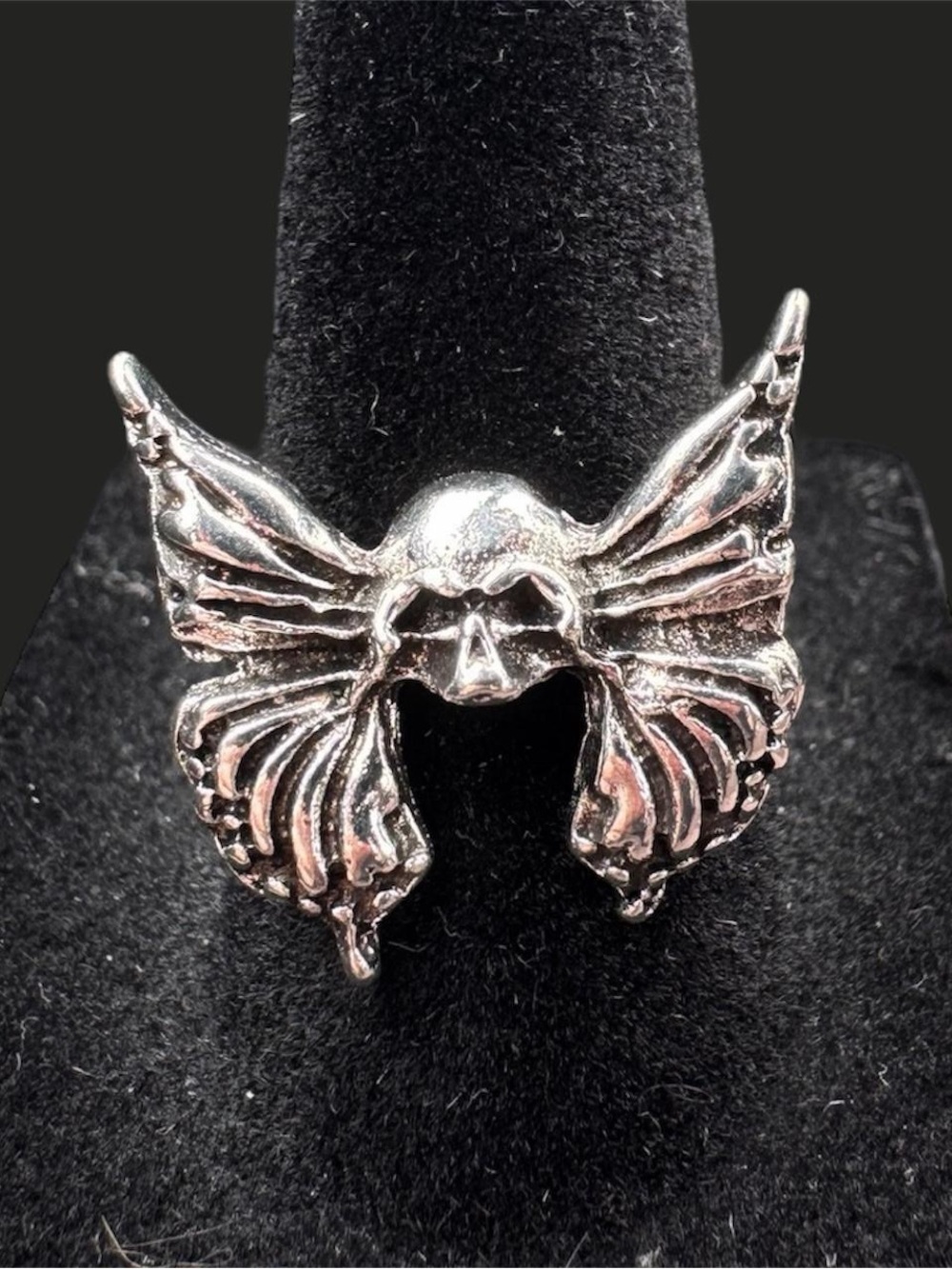 Silver Tone Gothic Skull Wing Statement Ring – Size 7¼